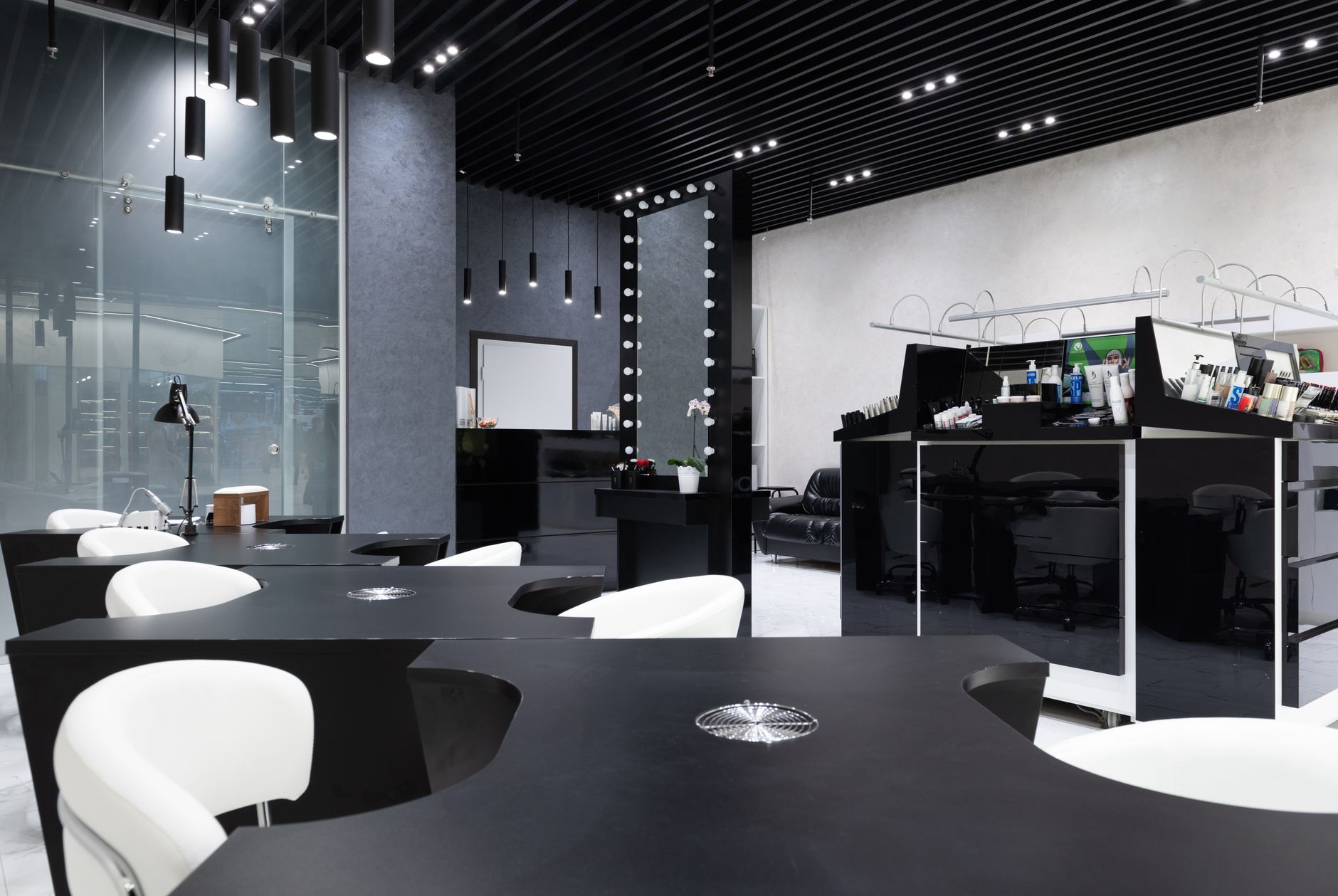 Noir Nail Bar salon interior